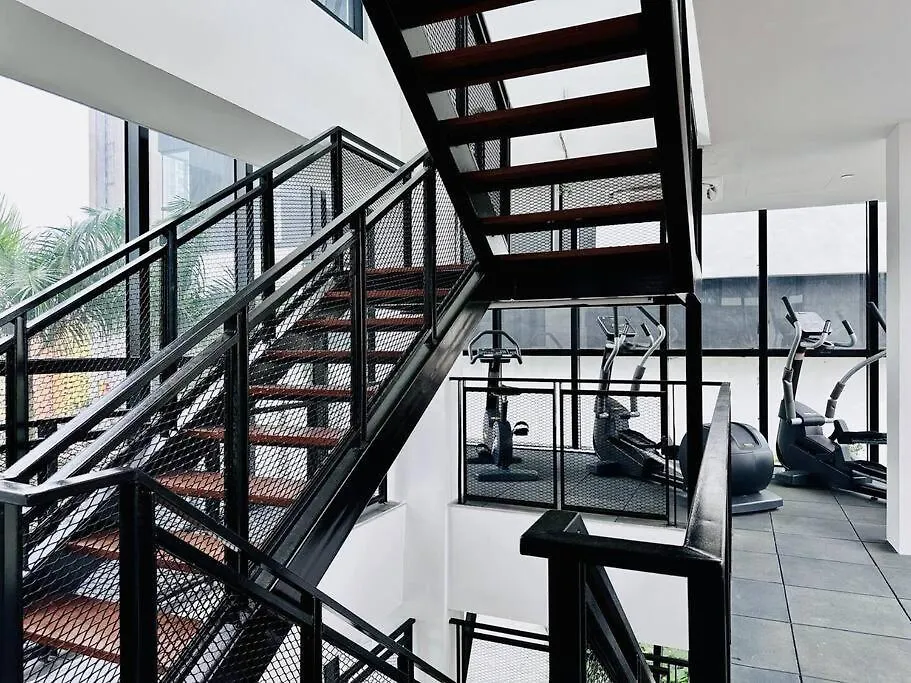 Homecinema With Seaview, 8Pax, Urban Suites By Pg Home 乔治敦
