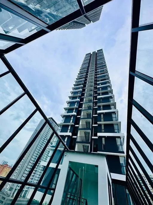 Homecinema With Seaview, 8Pax, Urban Suites By Pg Home 乔治敦 0*,