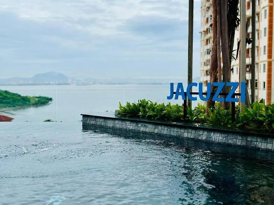 Homecinema With Seaview, 8Pax, Urban Suites By Pg Home 乔治敦 0*,  马来西亚